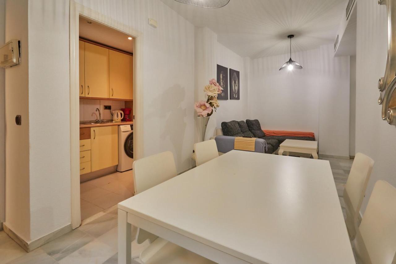 Two Bedrooms Leonor Davalos Sevilla Kültér fotó